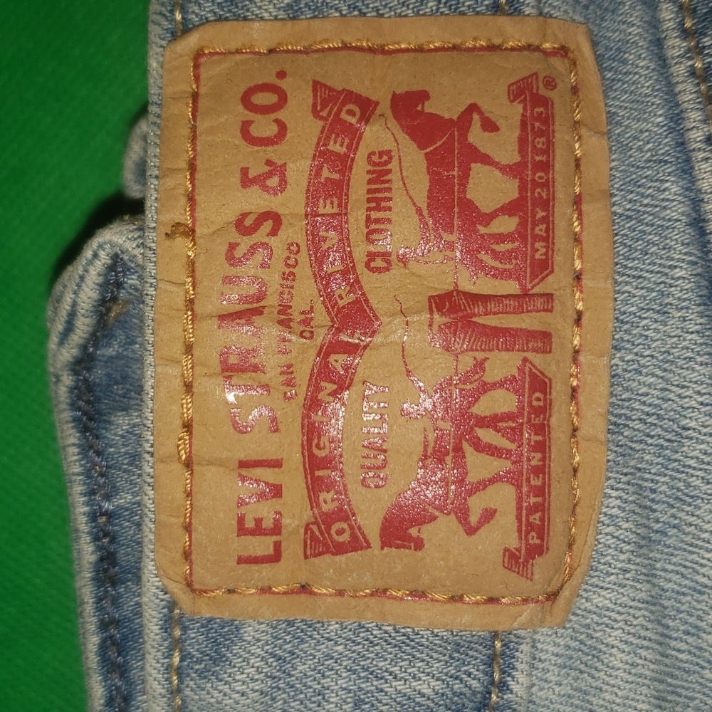 Levis mid rise skinny